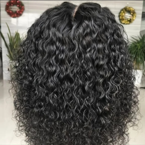 SALE!! Brazilian Short Hair Curly/Wavy Synthetic Wig (TEMPORARY PRICE) - Picture 3 of 4